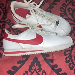 Woman’s Nike Cortez used size 5 red and white